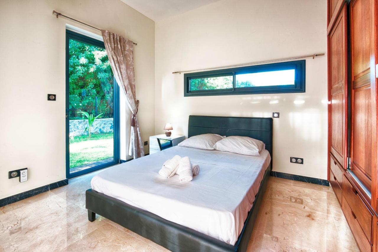 Villa Isis à L Entre-Deux avec piscine pour 7 personnes Entre Deux Extérieur photo